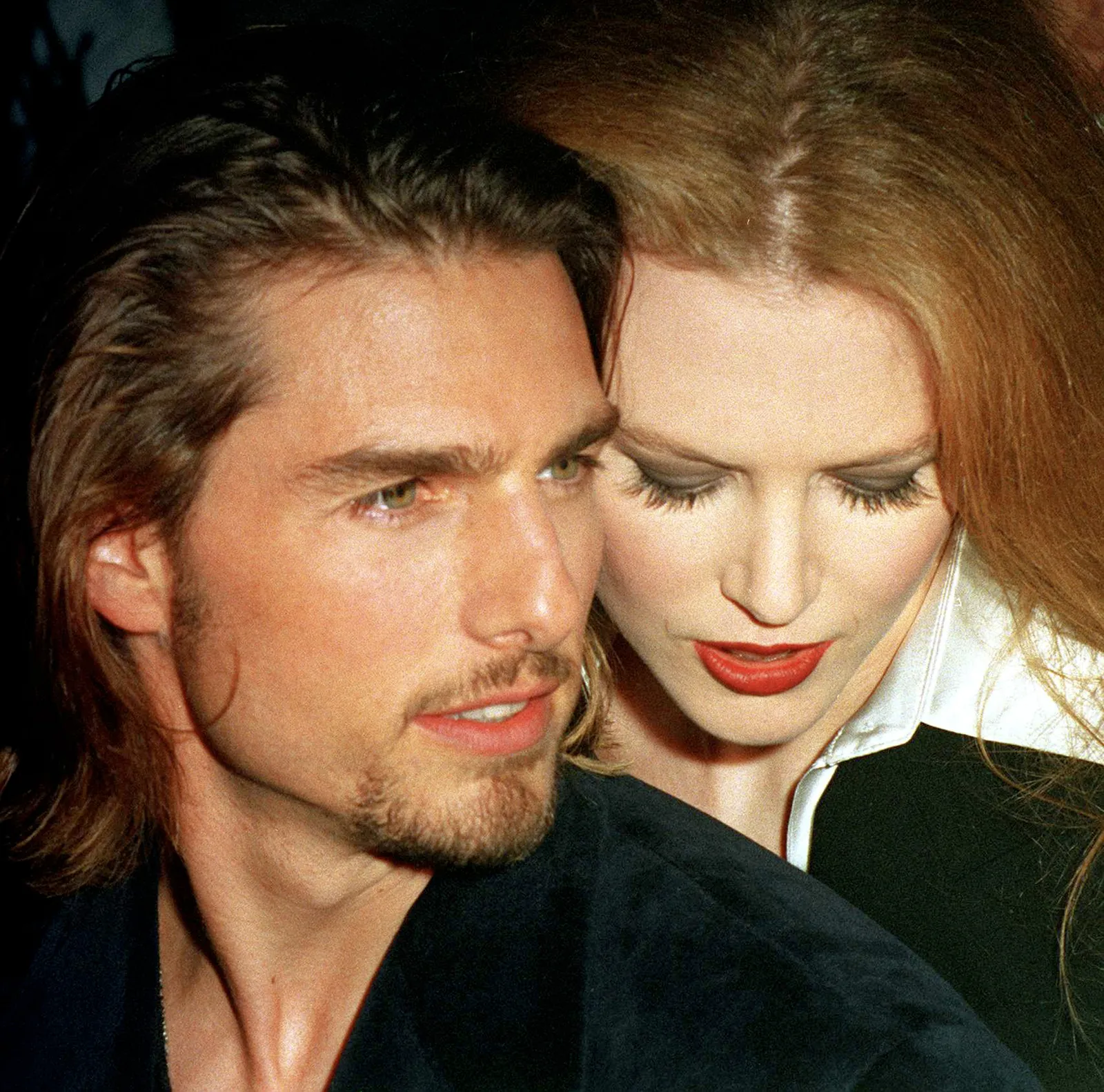 L'image peut contenir Tom Cruise Nicole Kidman Visage Tête Personne Photographie Portrait Adulte Accessoires et boucles d'oreilles