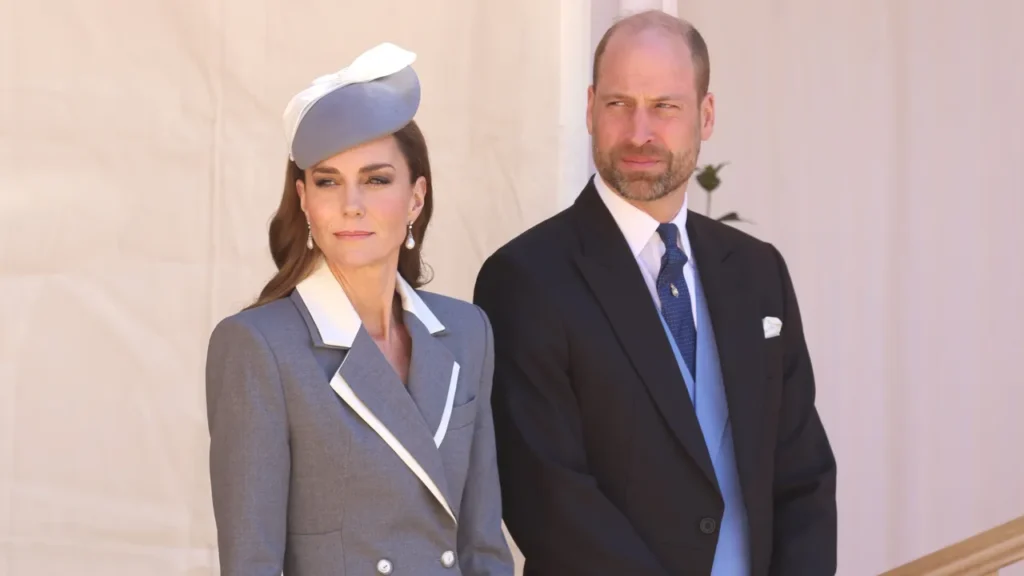 Le prince William et Kate Middleton ont été « déraillés » par la décision du prince Harry et de Meghan Markle de retourner au Royaume-Uni
