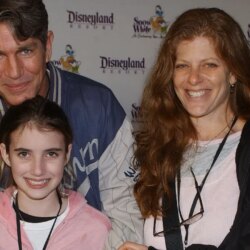 Eric Roberts parle de l&rsquo;absence du mariage de sa fille Emma Roberts