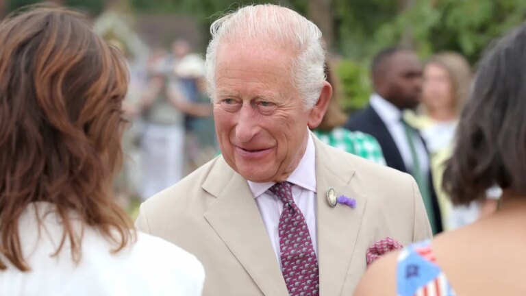 La mort du roi Charles a été annoncée par erreur par une station de radio britannique « par curiosité »