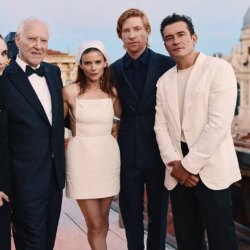 Werner Herzog, Orlando Bloom, Kate Mara, Rooney Mara, Domhnall Gleeson et Vanity Fair portent un toast à Bucking Fastard au Festival du film de Venise