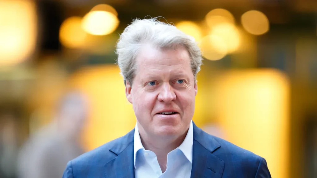 Les mémoires explosifs de Charles Spencer pourraient-ils affecter la réconciliation du roi Charles et du prince Harry ?
