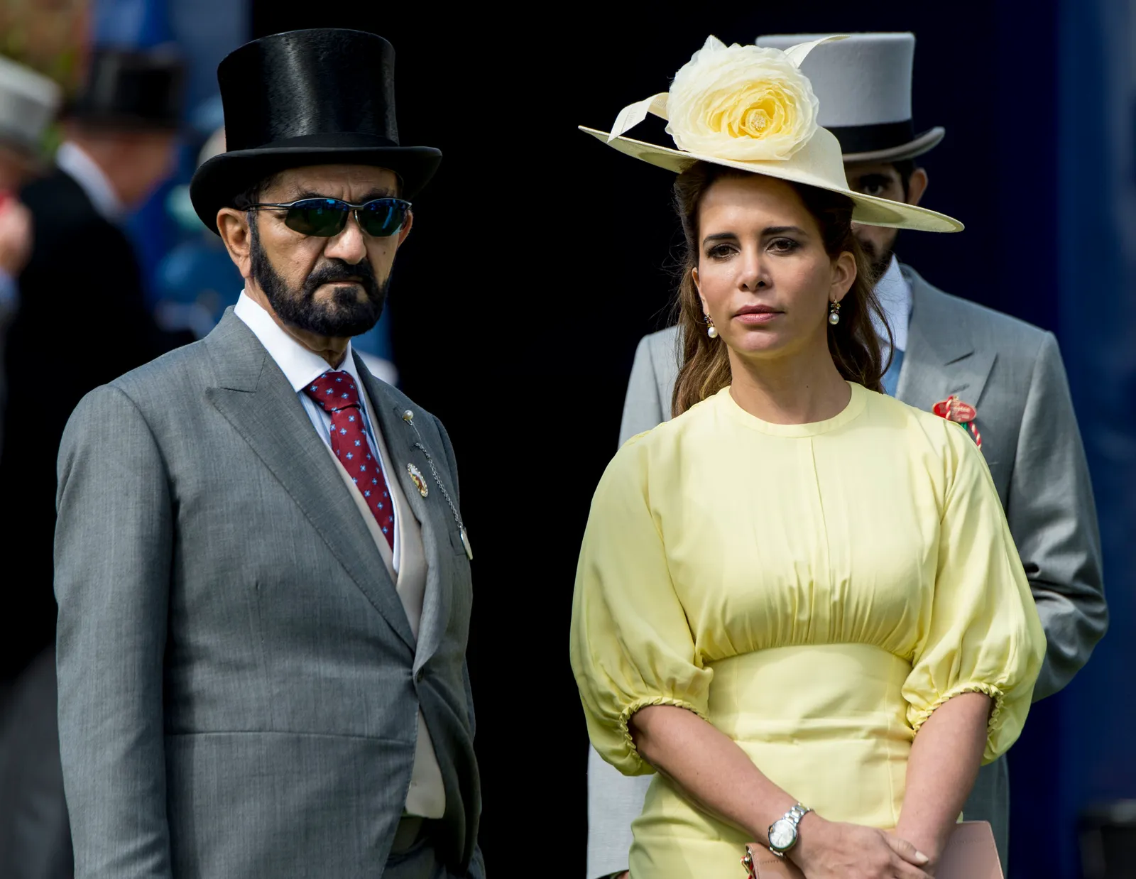 L'image peut contenir Mohammed bin Rashid Al Maktoum Princesse Haya bint Al Hussein Personne Adulte Fleur Plante et Rose