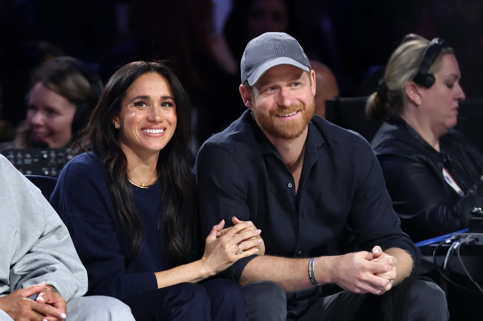 L'image peut contenir le prince Harry, duc de Sussex, Meghan, duchesse de Sussex, visage souriant et adulte.