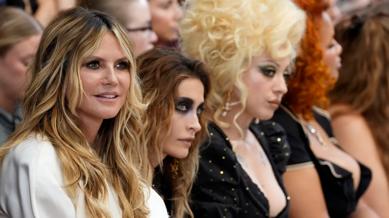 Tous les meilleurs looks des célébrités à la Fashion Week de Paris