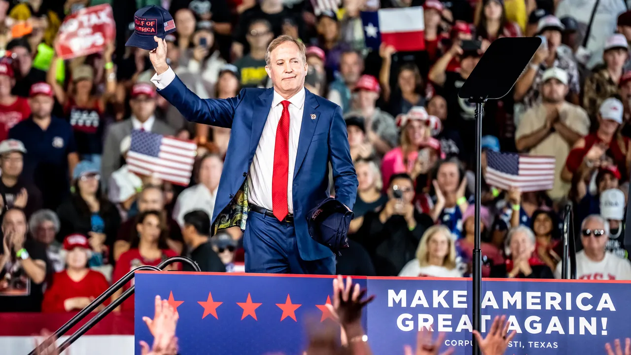 Dans le bus avec Ken Paxton, l'homme de Trump au Texas